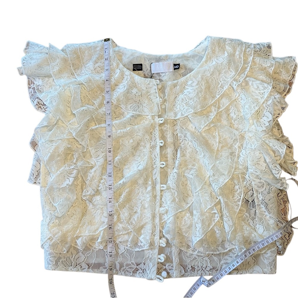 NWT BARBER BABE ON BOARD Elegant Cream Lace Ruffle Top Size Medium - Picture 10 of 14